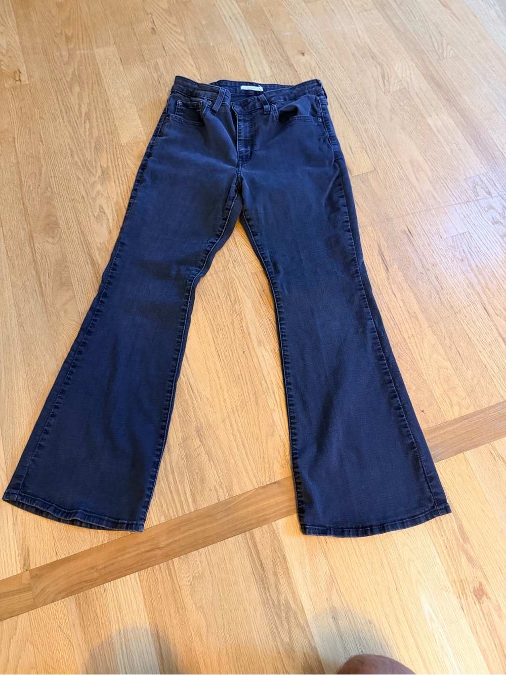 Ladies Size 31 "Levi's" 726 Flare Dark Flare Jeans GUC